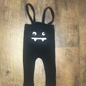 Unisex Baby Halloween Black Bat Leggings with suspenders Size 6 months